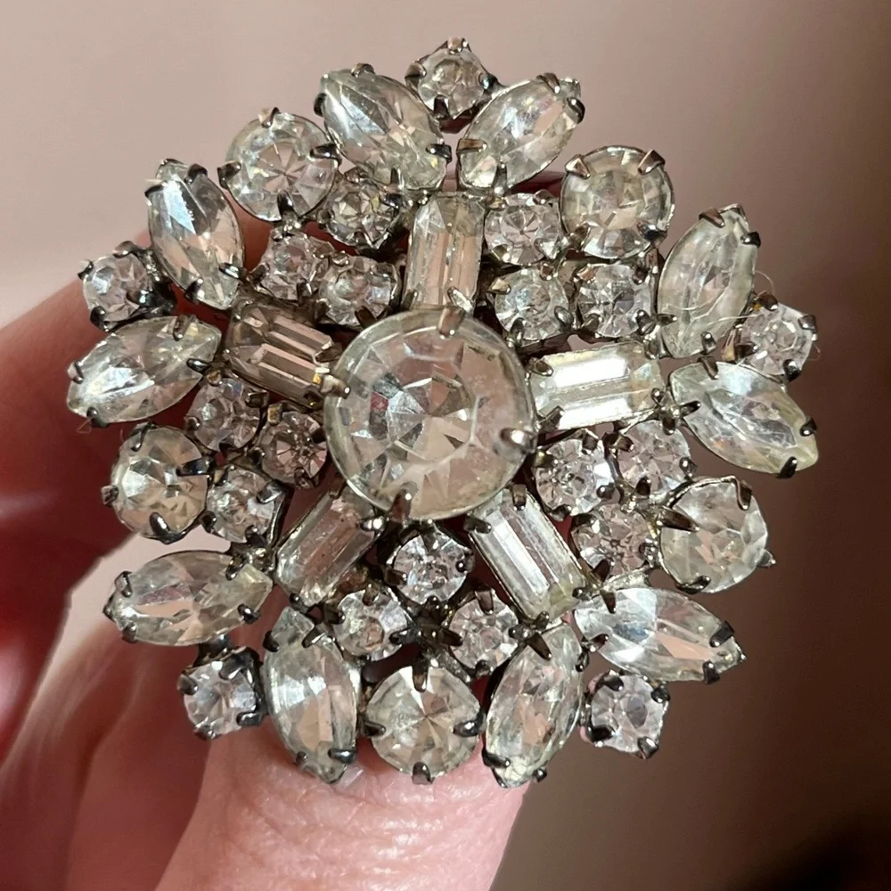 Vintage 1940's art deco clear crystal silver plated oversized Ice cluster brooch